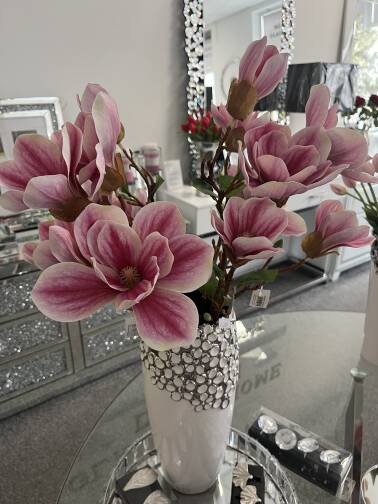 Gałązka magnolii 60 cm 