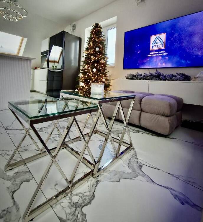 Zestaw stolików szklanych srebrnych