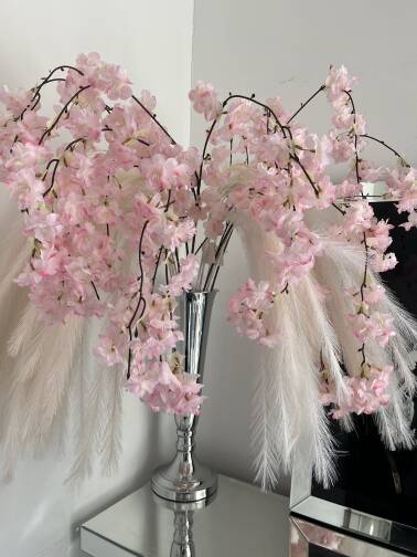 Gałązka wiśnia różowa 