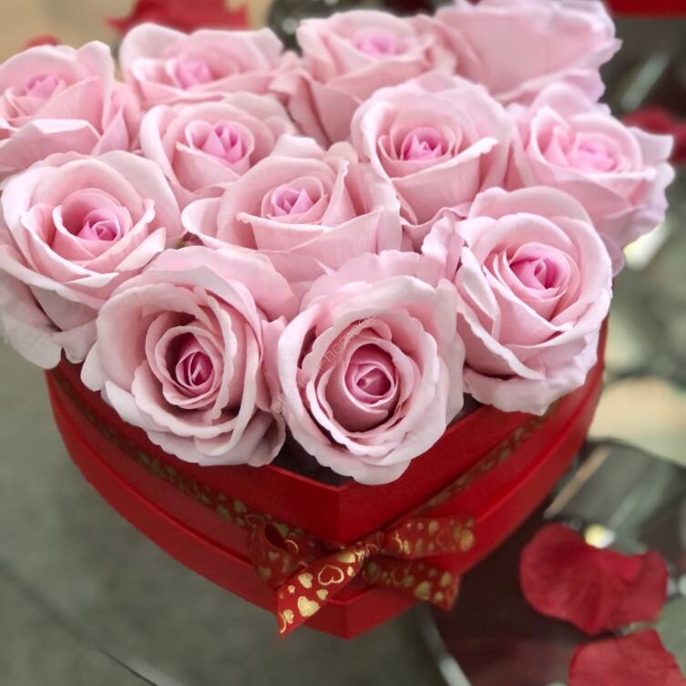 Flower box serce róże
