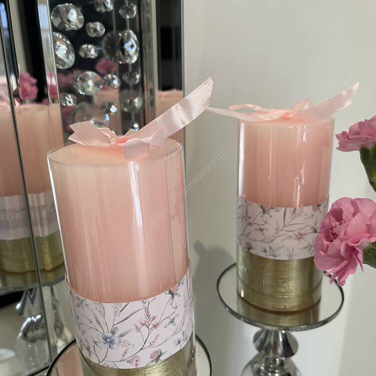 Świeca zapachowa różowa 14 cm