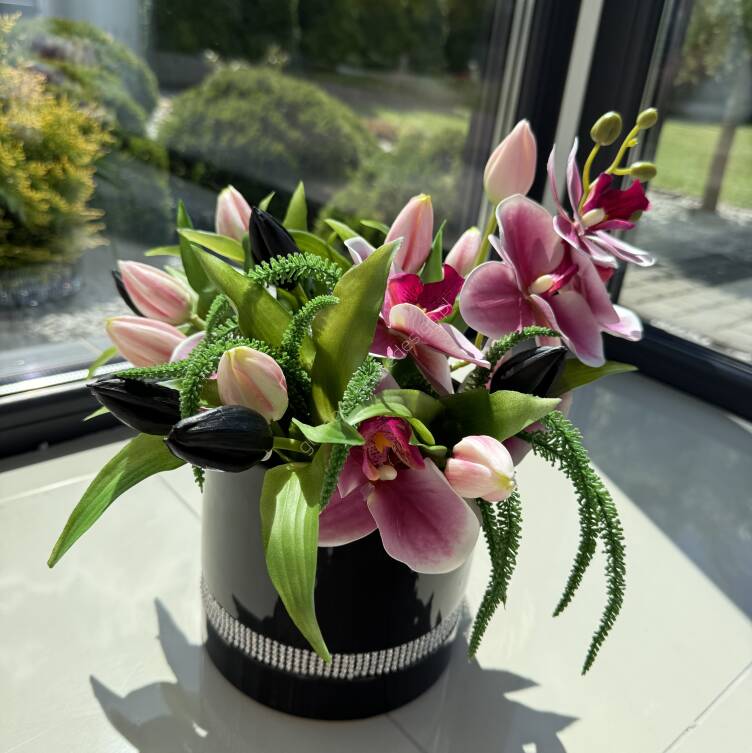 Kompozycja kwiatowa flower box 