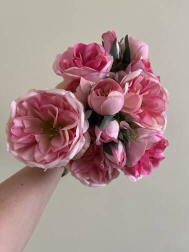 Bukiet różowych różyczek 